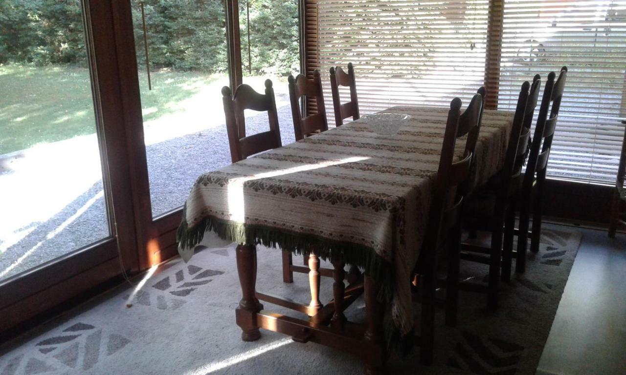 Chalet Imme Villa Resteigne ภายนอก รูปภาพ